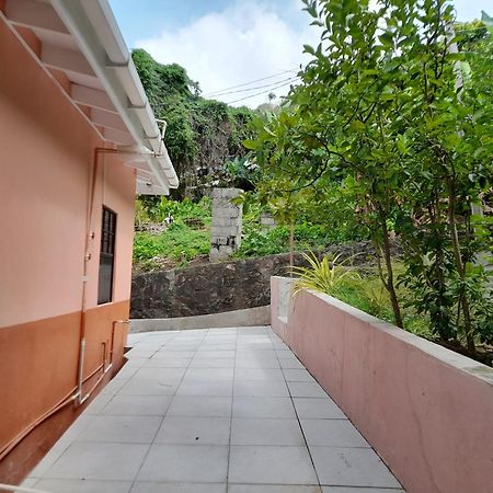 Angie'S Cove, Modern Get-Away Overlooking Кастри Екстериор снимка