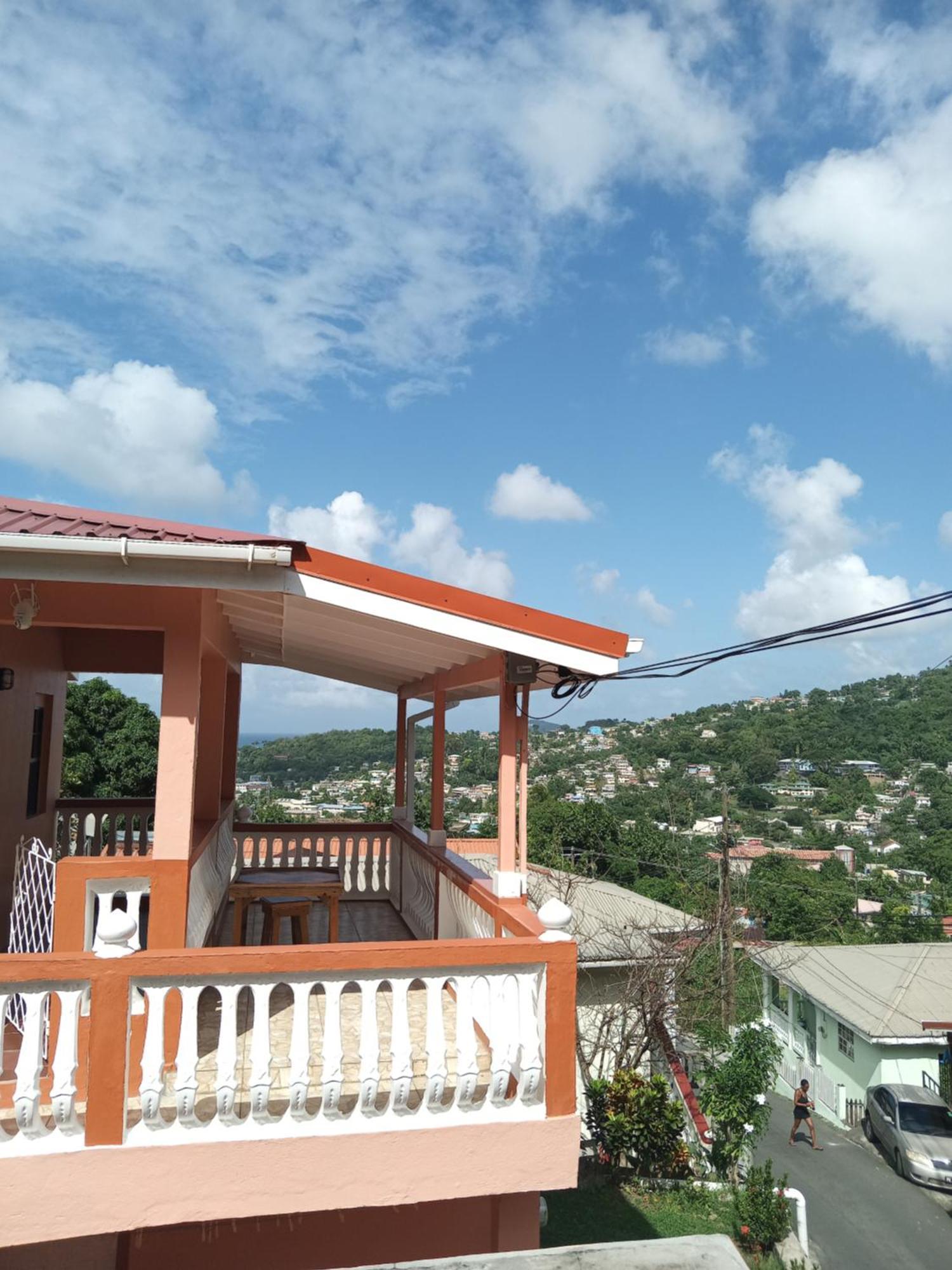 Angie'S Cove, Modern Get-Away Overlooking Кастри Екстериор снимка