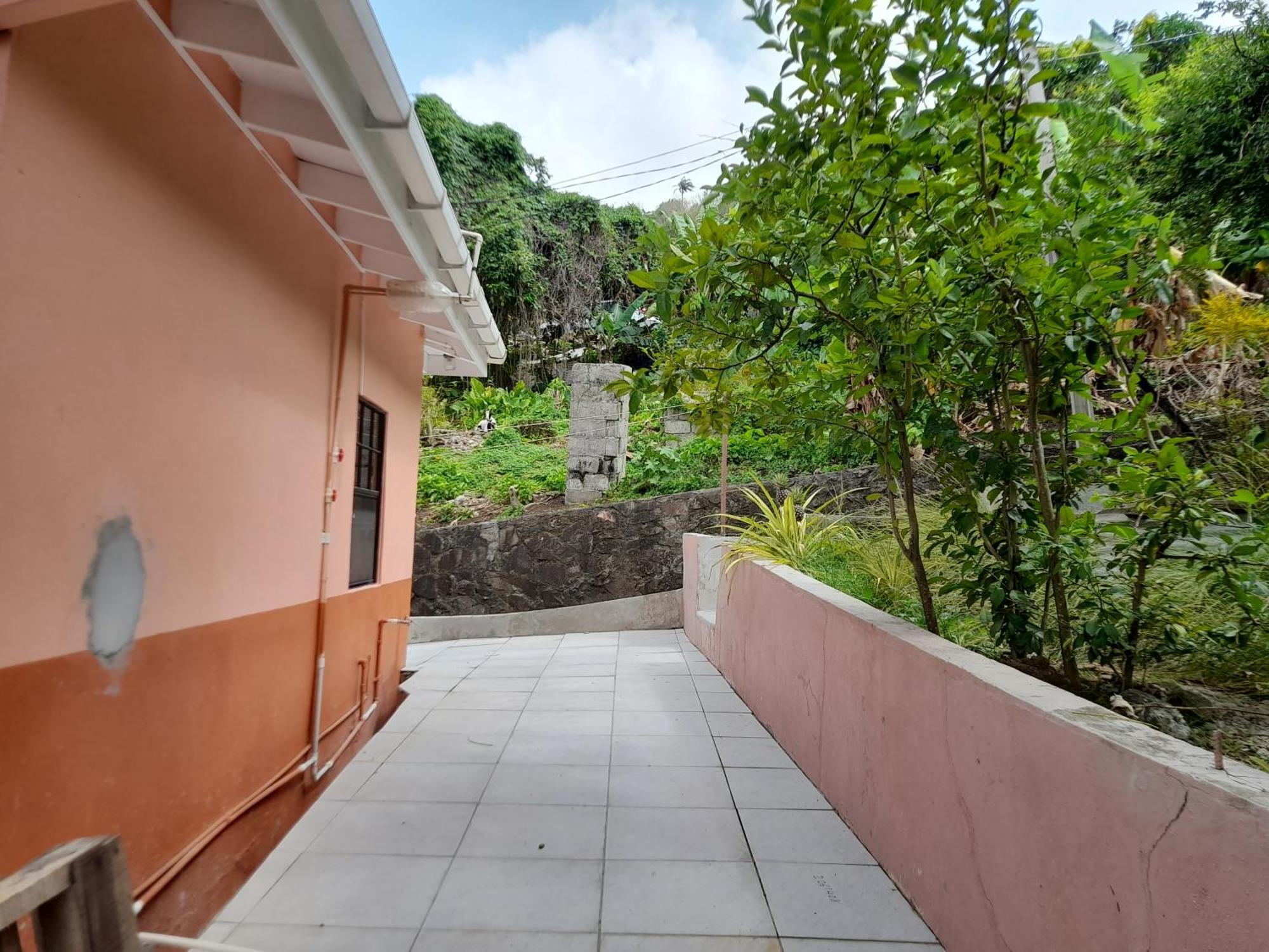 Angie'S Cove, Modern Get-Away Overlooking Кастри Екстериор снимка